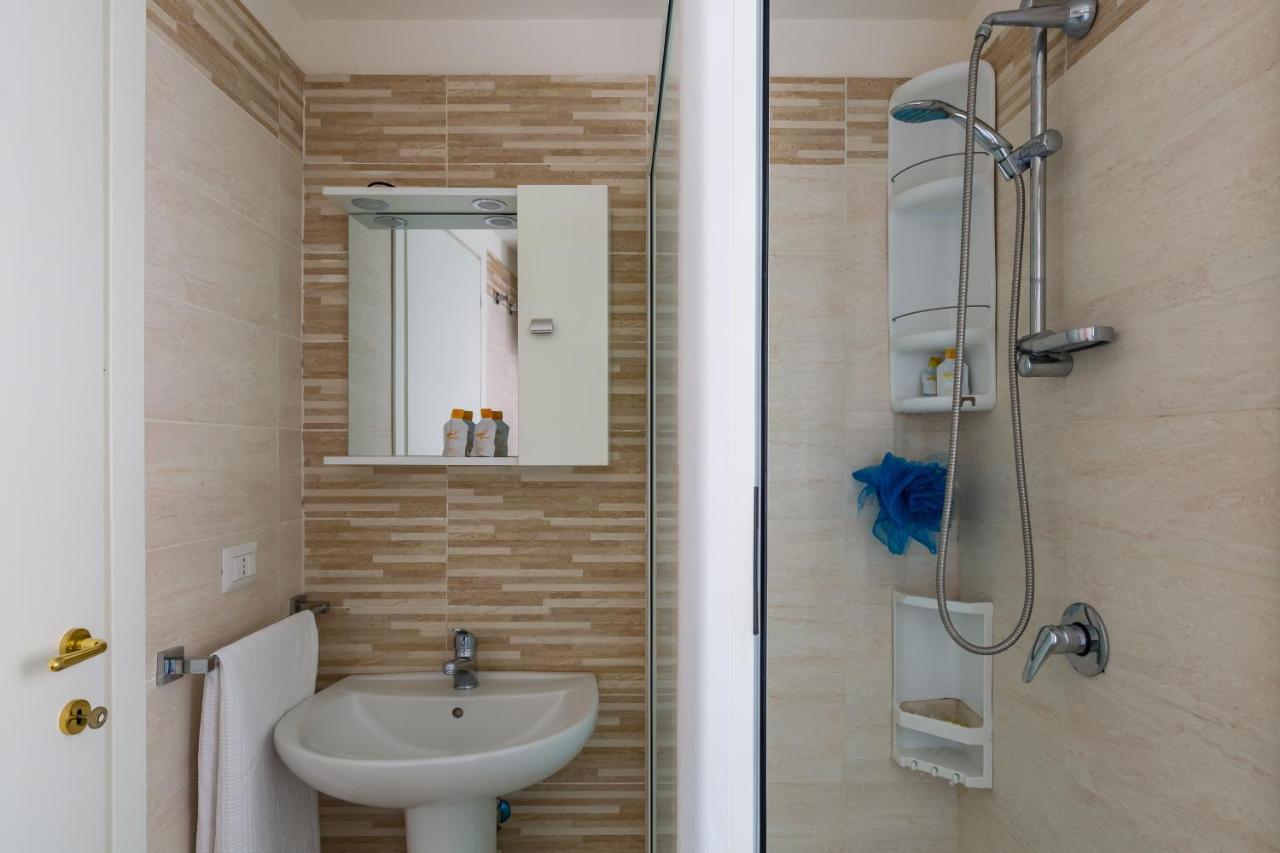 Apartment Tizzano House - Veliero